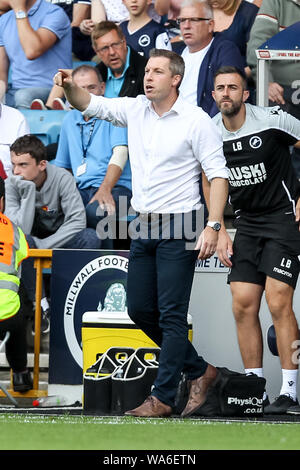 Millwall Manager Neil Harris während der efl Sky Bet Championship Match zwischen Millwall und Sheffield Mittwoch an der Höhle, London, England am 17. August 2019. Foto von Ken Funken. Nur die redaktionelle Nutzung, eine Lizenz für die gewerbliche Nutzung erforderlich. Keine Verwendung in Wetten, Spiele oder einer einzelnen Verein/Liga/player Publikationen. Stockfoto