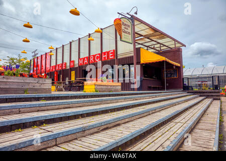 Place du Marche Public Market Gebäude und Havre aux Glaces Eisdiele in Montreal, Quebec, Kanada. Stockfoto