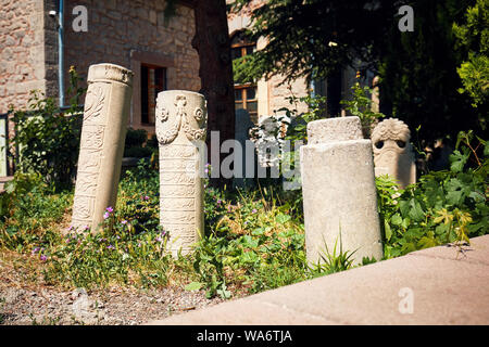 Historischen osmanischen Grabsteine auf einem Friedhof bei Hamamonu, Ankara, Türkei. Stockfoto