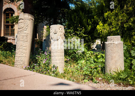 Historischen osmanischen Grabsteine auf einem Friedhof bei Hamamonu, Ankara, Türkei. Stockfoto