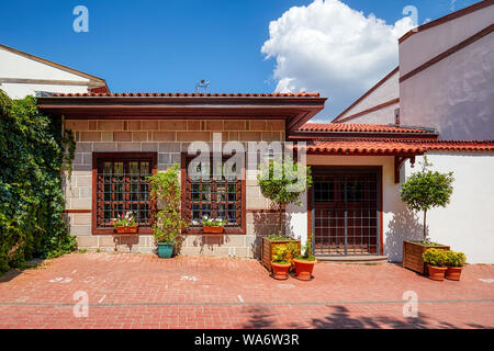 Die Außenseite des historischen türkischen Restaurierung Häuser in Hamamonu Bezirk in Altindag, Ankara, Türkei. Stockfoto