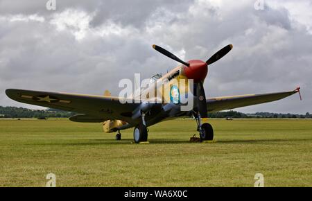 Curtiss-Wright Warhawk P40 F (G-CGZP) auf der Flightline am 2019 Flying Legends Airshow Stockfoto