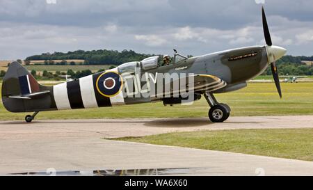 Supermarine Spitfire IX (G-LFIX) an der Flying Legends Airshow am 14. Juli 2019 Stockfoto