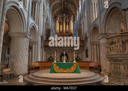 Die Innen- und Sitz des Bischofs von Norwich Cathedral Stockfoto