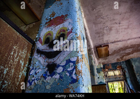 Die Reste der Pennhurst Schule der Schwachen gekümmert, meist mit einem Asyl, obwohl die Bedingungen, herauf fast die gleiche verwirrt. Stockfoto