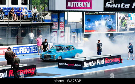 Classic blau Mercedes Benz in Santapod raceway Drag Racing Stockfoto