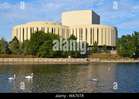 Bydgoszcz Polen - 15. August 2019: Opera Nova - Musik Theater am Fluss Brda Bank Stockfoto