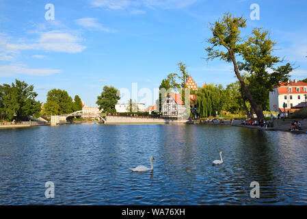 Bydgoszcz, Polen - 15 August, 2019: Blick auf den Fluss Brda im historischen Teil von Bydgoszcz Stockfoto