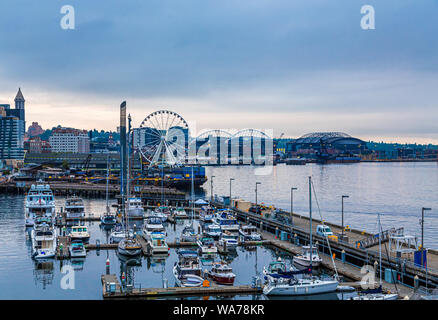 Am frühen Morgen auf Seattle Waterfront Stockfoto