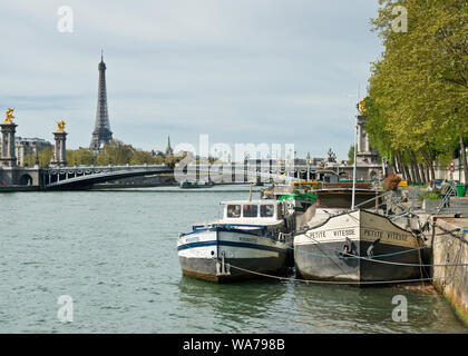 Haus Boote auf dem Fluss Seine. Paris, Frankreich. Stockfoto