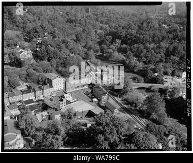 Luftaufnahme der Station zeigt kontextbezogene BEZIEHUNG MIT ELLICOTT CITY, Blick nach Norden - Baltimore und Ohio Railroad, die Ellicott Mühlen Station, Südseite der State Route 144, Ellicott City, Howard County, MD Stockfoto