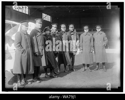 Luftfahrt, Armee. Gruppe der Offiziere in der Armee mit MARJORIE STINSON, FLIEGERIN Stockfoto