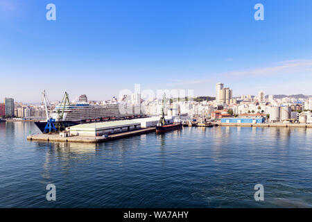 09.20.2018. La Coruna, Spanien. Kreuzfahrt Schiff am Hafen in La Coruna Spanien. Stockfoto