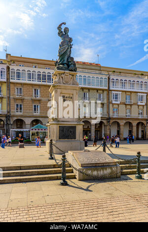 A La Coruna, Spanien. Das Denkmal der Maria Pita auf dem Maria Pita Platz, La Coruna, Spanien. Stockfoto