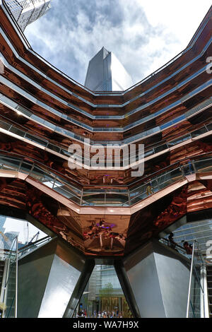 Schiff interaktive Kunstwerke am Hudson Yard Plaza in New York City Stockfoto