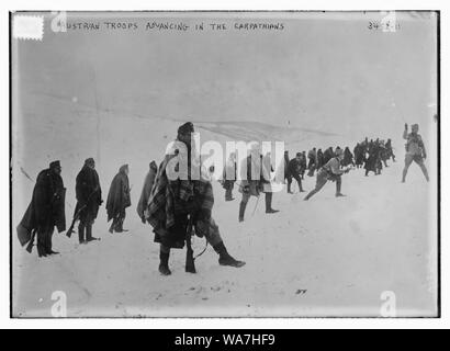 Österreichische Truppen voran in den Karpaten Stockfoto