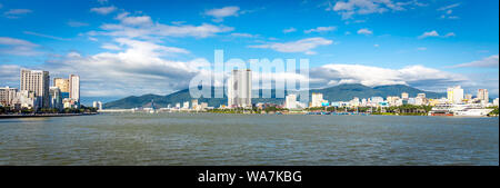 Da Nang, Vietnam - Januar 05, 2019: Panorama der Stadt Da Nang mit Fluss Han Stockfoto