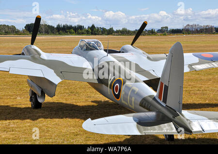 De Havilland DH.98 Mosquito Zweiten Weltkrieg Jagdflugzeug am Flügel über Wairarapa Airshow, Haube Flugplatz, Masterton, Neuseeland Stockfoto