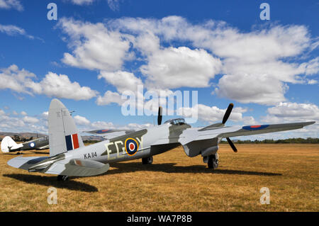 De Havilland DH.98 Mosquito Zweiten Weltkrieg Jagdflugzeug am Flügel über Wairarapa Airshow, Haube Flugplatz, Masterton, Neuseeland Stockfoto