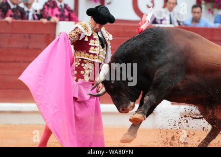 Sonntag, August 18. Stierkampf. Stiere von Juan Pedro Domecq für Enrique Ponce, José Mari Manzanares, Miguel Angel Perera. In der Stierkampfarena von Bibio, Gijón. Stierkämpfer José Mari Manzanares Credit: Alamy/Aurelio Flórez Stockfoto