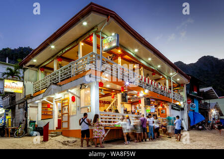 Das Äußere des Jarace Grill Restaurant am Strand, El Nido, Palawan, Philippinen Stockfoto