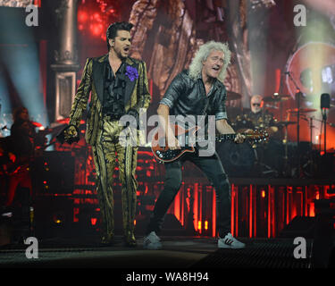 SUNRISE FL - 17. August: Adam Lambert, Brian May und Roger Taylor von Queen + Adam Lambert an der BB&T Center durchführen am 17. August 2019 in Sunrise, Florida Credit: MPI04/Mediapunch Stockfoto