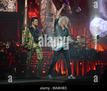 SUNRISE FL - 17. August: Adam Lambert, Brian May und Roger Taylor von Queen + Adam Lambert an der BB&T Center durchführen am 17. August 2019 in Sunrise, Florida Credit: MPI04/Mediapunch Stockfoto