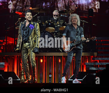 SUNRISE FL - 17. August: Adam Lambert, Brian May und Roger Taylor von Queen + Adam Lambert an der BB&T Center durchführen am 17. August 2019 in Sunrise, Florida Credit: MPI04/Mediapunch Stockfoto