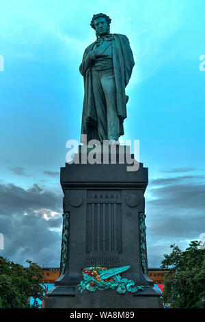 Moskau, Russland - Juli 6, 2019: Denkmal für russische Dichter Alexander S. Puschkin am Puschkin-Platz. Ursprünglich in Moskau am 6. Juni 1880 installiert. Stockfoto