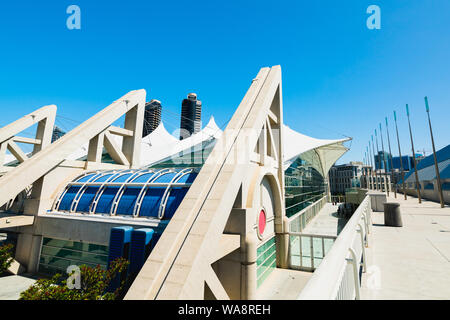 San Diego Convention Center, im Marina District Downtown über das historische Gaslamp Quarter. Moderne Architektur, Details Stockfoto
