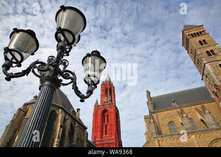 Die Basilika von Sankt Servatius und Sint Janskerk Kirche am Hauptplatz Vrijthof Maastricht, Maastricht, Niederlande Stockfoto