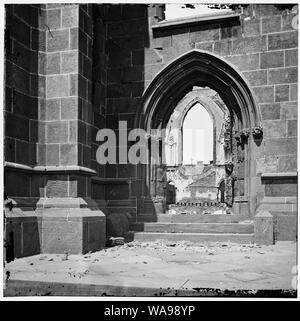 Charleston, South Carolina. Ruinen der römischen katholischen Kathedrale. Blick auf Eingang Stockfoto