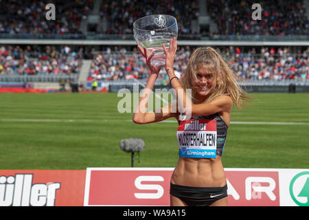 Birmingham, Großbritannien. 18 Aug, 2019. Konstanze Klosterhalfen gewinnt die Millicents Fawcett Frauen Meile Rennen an der Muller Grand Prix Birmingham - IAAF Diamond League - im Alexander Stadium, Birmingham, England am 18. August 2019. Foto von Jodi Hanagan. Credit: UK Sport Pics Ltd/Alamy leben Nachrichten Stockfoto