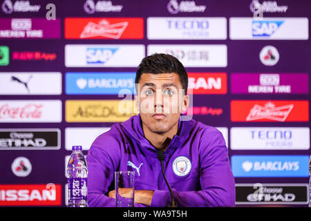 Spanischer Fußballspieler Rodri von Manchester City F.C. der englischen Liga Meister besucht eine Pressekonferenz für das Finale während der Premier Le Stockfoto