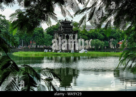 Thap Rua in See Hoan Kiem, Hanoi. Vietnam. Stockfoto