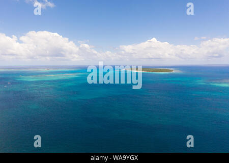 Bucas Grande Island, Philippinen. Schönen Lagunen mit Atollen und Inseln, Ansicht von oben. Marine, Natur der Philippinen. Stockfoto