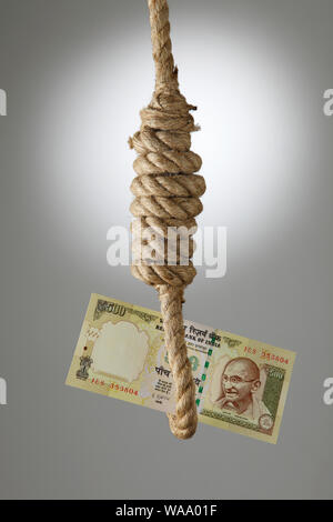 Fünfhundert Rupien Note in einer Schlinge hängen Stockfoto