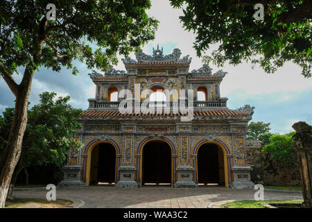 Chuong Duc Tor in der Kaiserstadt in Hue, Vietnam Stockfoto