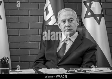 TEL AVIV, Israel. August 14, 2019. Premierminister von Israel bei einem Treffen mit Journalisten aus den israelischen Medien in Russisch. Stockfoto