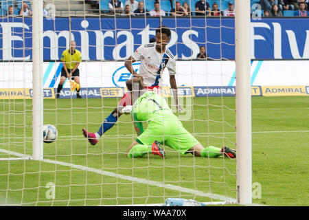 Manuel RIEMANN (BO), Aktion, Duellen, Fußball 2. 1. Fussballbundesliga, 3. Spieltag, Hamburg Hamburg (HH) - VfL Bochum (BO) 1:0 am 16.08.2019 in Hamburg/Deutschland. € | Nutzung weltweit Stockfoto