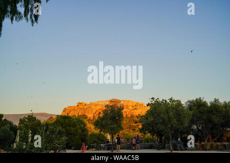 Griechenland, Athen, Akropolis als bei Sonnenuntergang gesehen Stockfoto