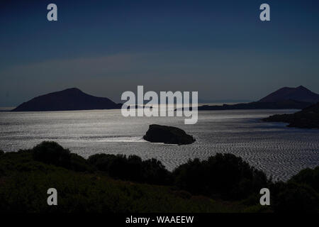 Der Strand und das Mittelmeer, Kap Sounion, Attika, Griechenland Stockfoto