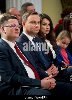 April 12, 2016 Warschau, Polen. Im Bild: Präsident Andrzej Duda, Marta Kaczynska Stockfoto