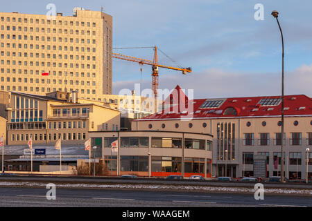 Reykjavik, Island - 3. April 2017: Stadtbild von Reykjavik mit modernen Gebäuden. Hauptstadt von Island Stockfoto