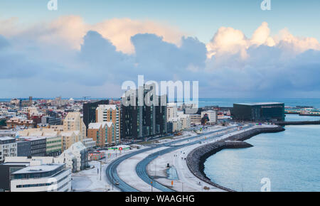 Reykjavik, Island - 4. April 2017: Stadtbild von Reykjavik, der Hauptstadt Islands tagsüber Stockfoto