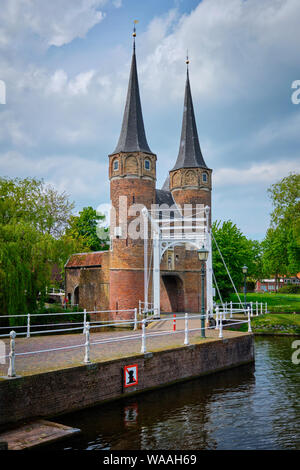 Oostport östliche Tor von Delft. Delft, Niederlande Stockfoto