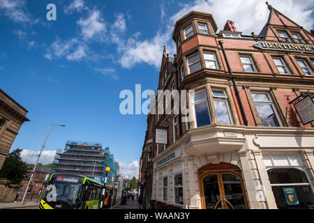 Bentinck Hotel an der Ecke der Carrington Street und der Bahnhof Straße in Nottingham, England, Großbritannien Stockfoto