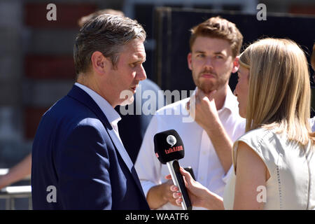 Sir Keir Stramer MP (Lab: Holborn and St Pancras), dann Shadow Brexit Secretary, interviewt von Talk Radio, Westminster, Juli 2019 Stockfoto