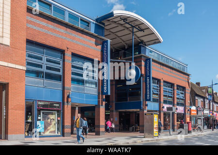 Die Sternwarte Einkaufszentrum auf der High Street in Slough, Berkshire, Großbritannien Stockfoto