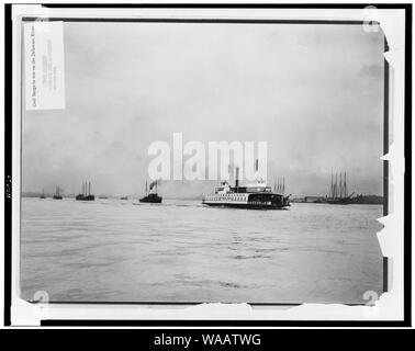 Kohle Lastkähne im Schlepptau auf dem Delaware River/Louis Husson. Stockfoto